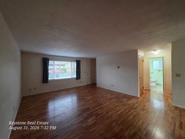 Building Photo - 3590 Hilyard St