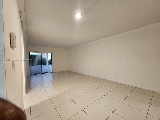 Foto del edificio - 17530 NW 68th Ave