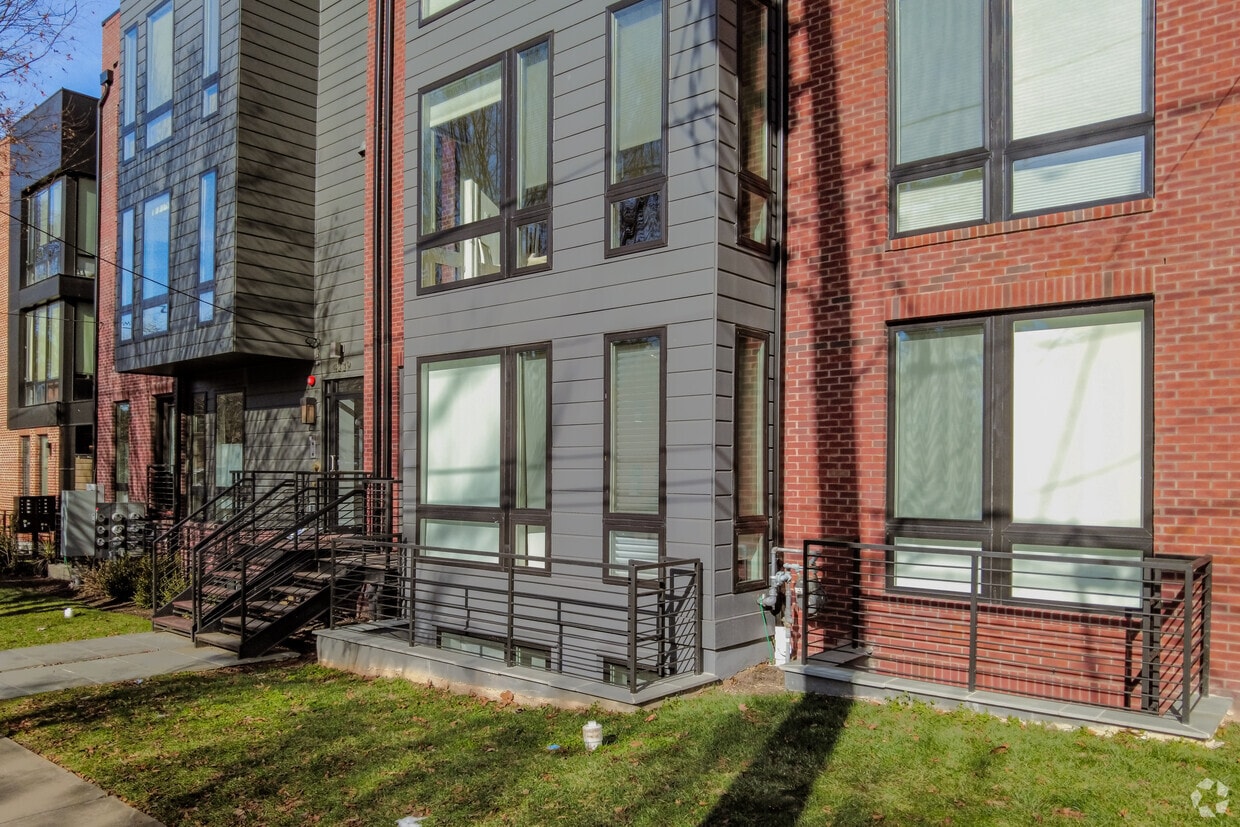 Building Photo - 4339 Harrison St