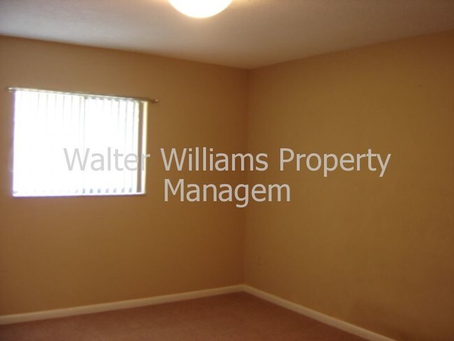 Building Photo - 140 Blare Castle Dr