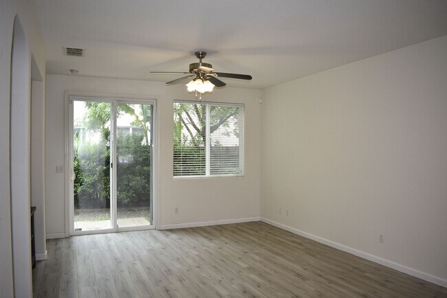 Building Photo - 3127 Tolliver St