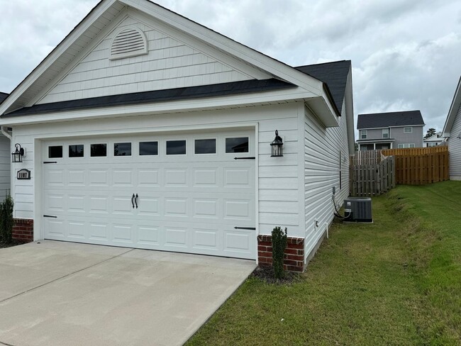 Building Photo - 1107 Thurloe Dr