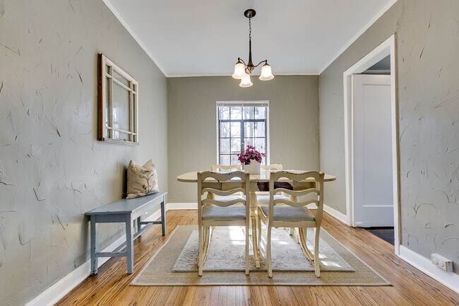 Building Photo - Historic Duplex near Plaza district!