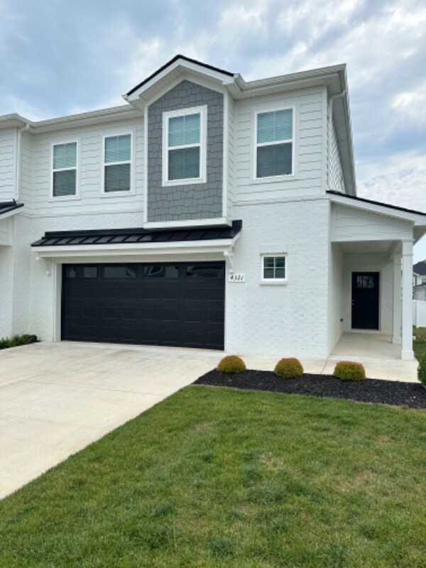 Foto principal - 4321 Spyglass Dr