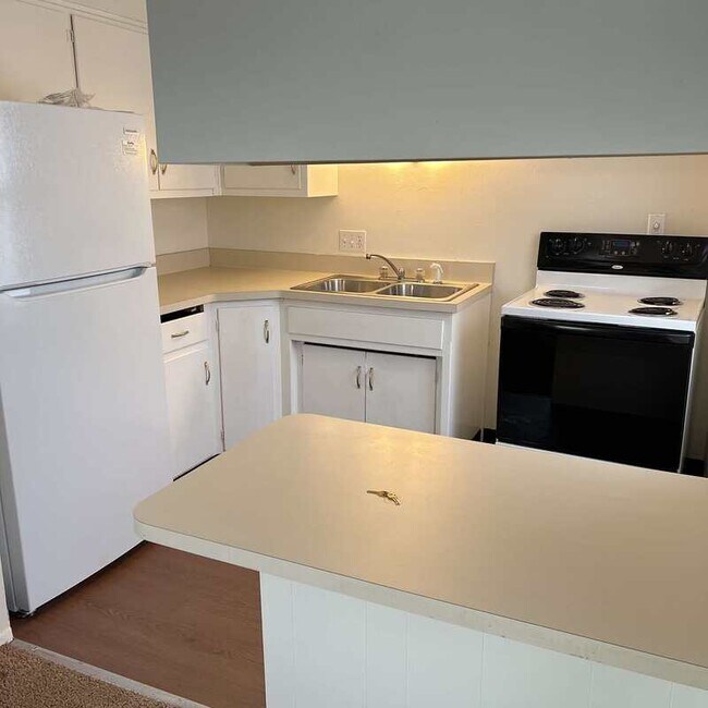 Foto del edificio - 1095 Gillingham Rd