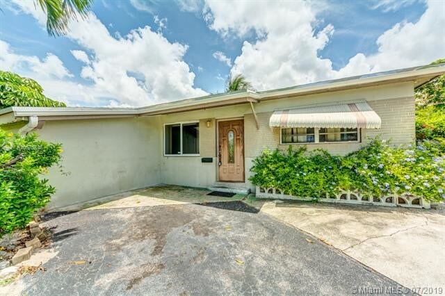Building Photo - 3200 SW 67th Way