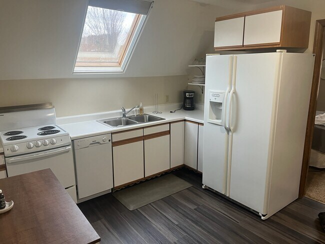 106 Kitchen - 106 W Idaho Ave