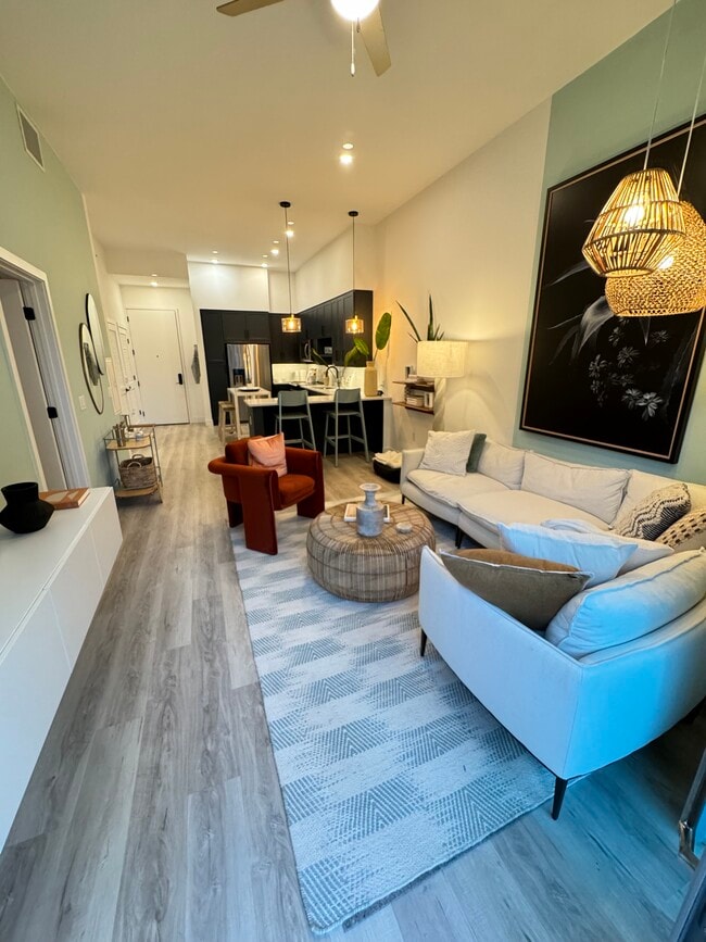 Building Photo - 47 NW 30th St Building Photo - 47 NW 30th St