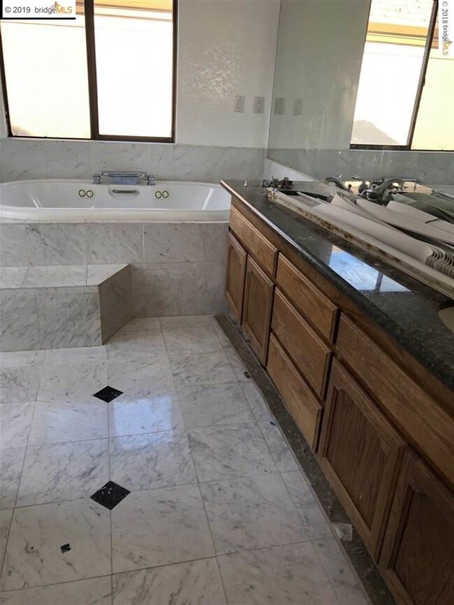 Foto del edificio - 5505 Edgeview Dr