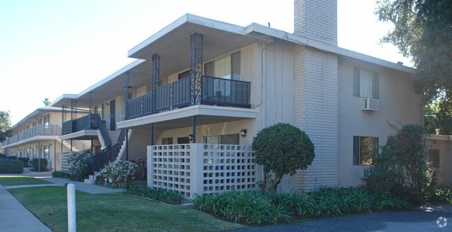 Foto del edificio - 356 Badillo St