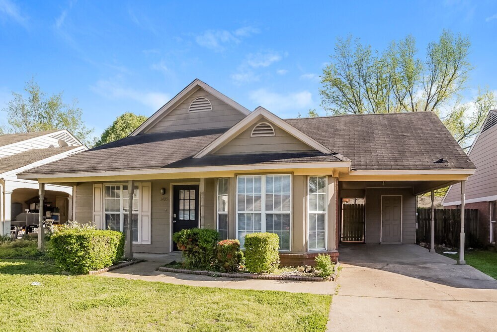 Primary Photo - 3409 Laurelwood Dr
