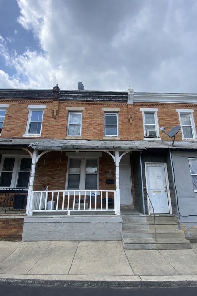 Foto del edificio - 3458 N Bodine St