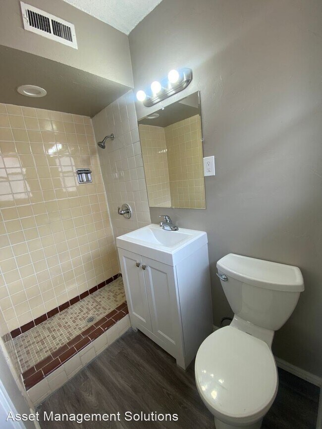 Foto del edificio - 5 br, 2 bath House - 624 Woodland Way