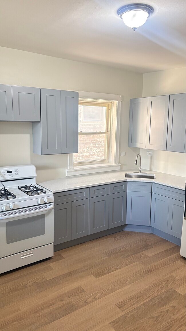 Kitchen - 7917 S Peoria St