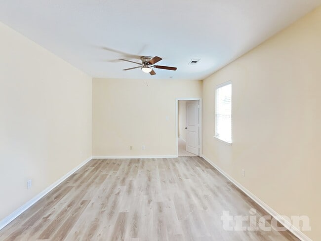 Building Photo - 2055 Sweet Lilac Dr