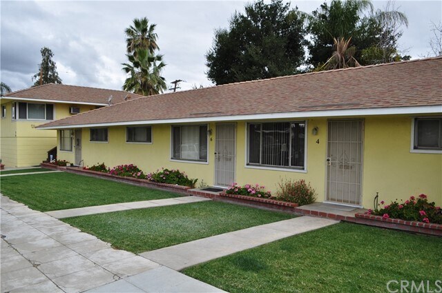Primary Photo - 6 Cypress Cir