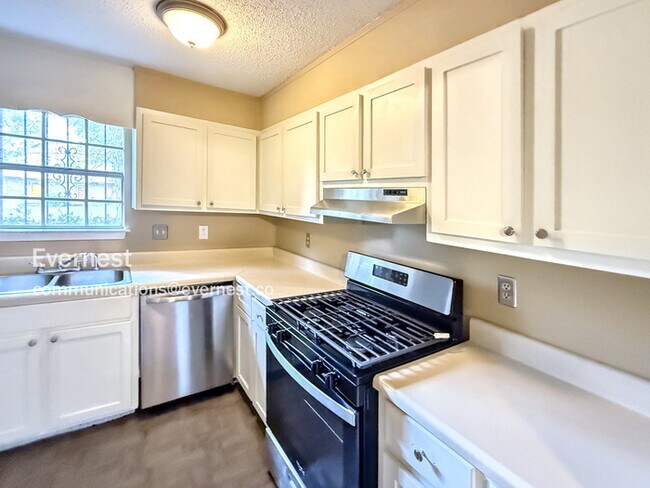 Foto del edificio - Spacious 3 bedroom home in Irondale / Near...
