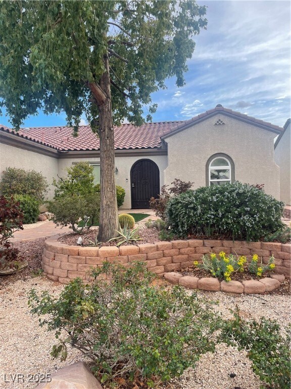 Building Photo - 2389 Anderson Park Dr