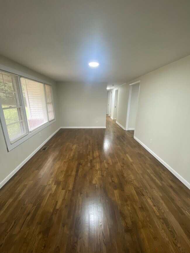 Photo - 6009 Wade Ln House