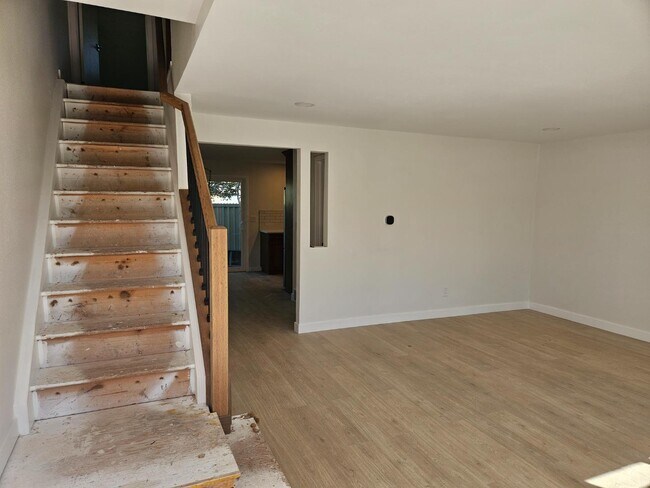 Building Photo - 5060 E Hinsdale Pl