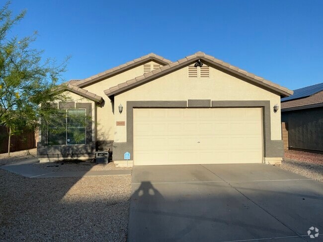 Building Photo - 2610 N 114th Dr