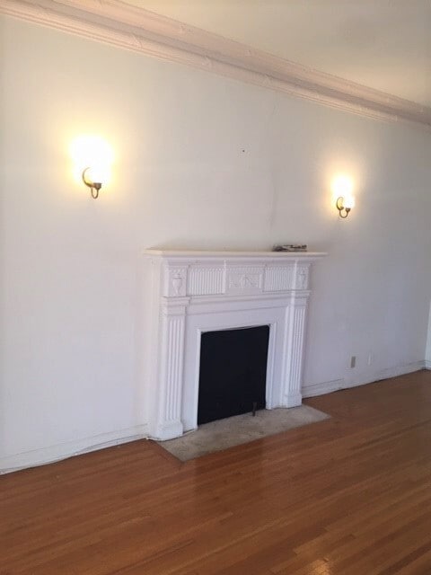 Building Photo - 356 S Elm Dr