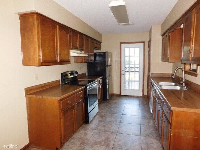 Building Photo - 3 br, 2 bath House - 3966 Almond Cove