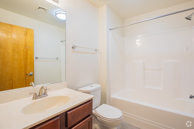 3BR, 2BA - Grace & Monroe Apartments