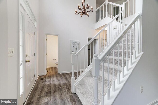 Foto del edificio - 5113 Yawl Ct