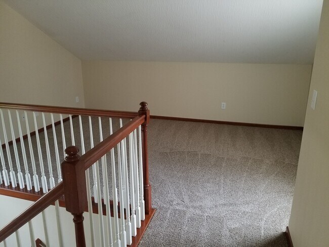 Foto del edificio - 501 Radcliff Dr