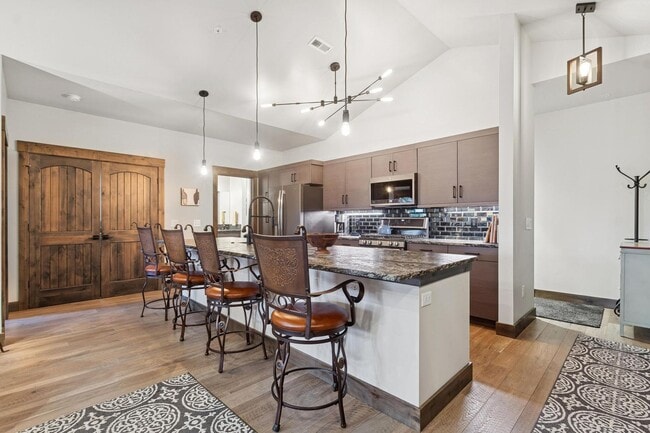 Building Photo - Delightful Monterra 2 Bed 2 Bath Condo with Views of Glacier Park