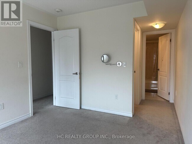 Building Photo - 181 Parktree Dr