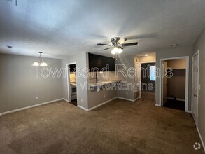 Building Photo - 1425 Ireland Dr