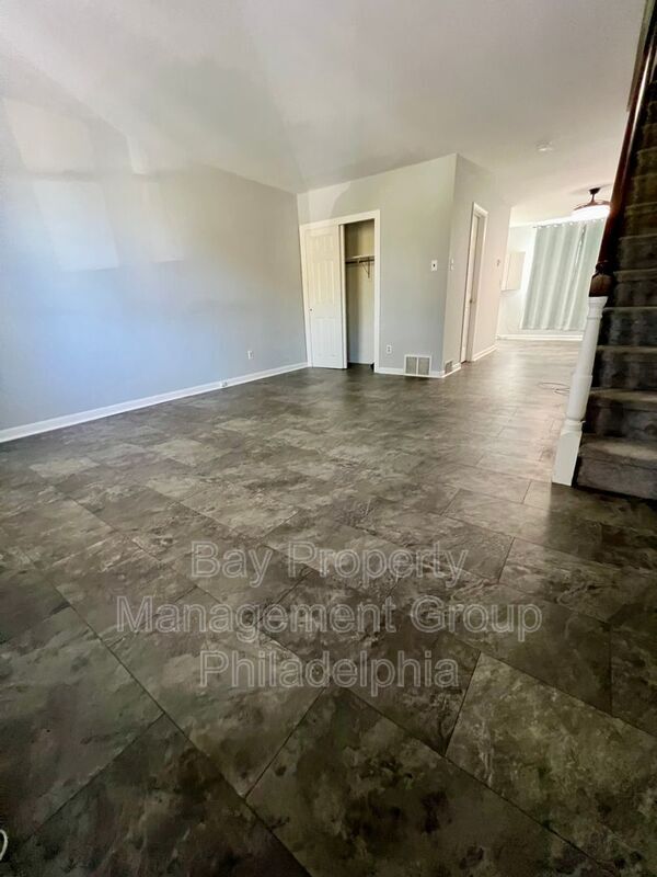 Foto del edificio - 48 Orange Ave