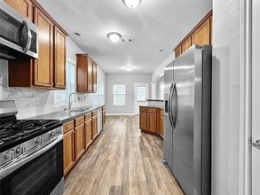 Building Photo - 10006 Wood Leaf Ct