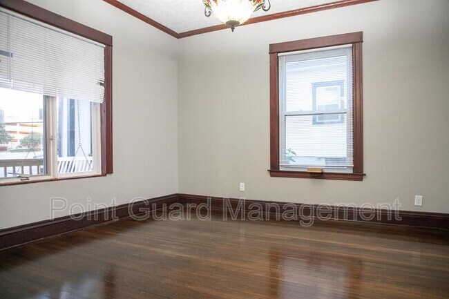 Building Photo - 112 S 36th St