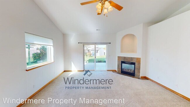 Building Photo - 3 br, 2 bath House - 2718 Pebble Court