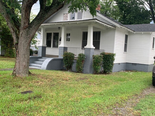 Foto del edificio - Quaint home located in City Limits