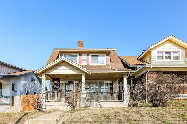 Foto del edificio - 4009 E 3rd St