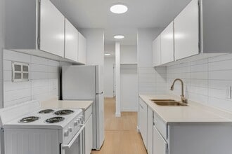 Building Photo - Muttart