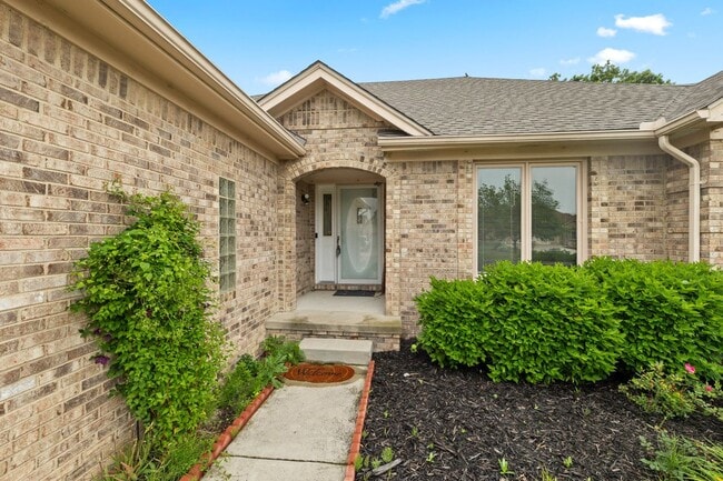 Building Photo - 53638 Springhill Meadows Dr