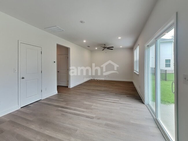 Building Photo - 1019 Bevington Dr