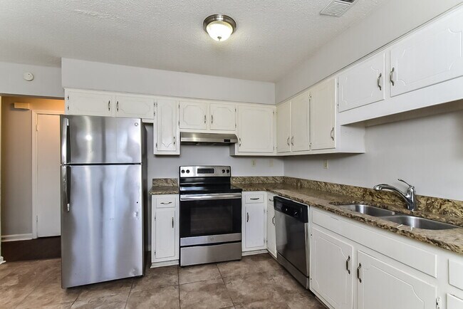Building Photo - 3394 Leschallas Dr