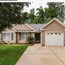 Building Photo - 5950 Bluestem Cir