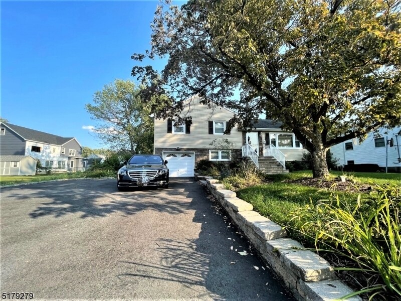 8 Gail Dr, East Hanover, NJ 07936 Apartment for Rent in East Hanover