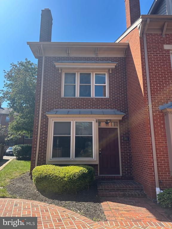 Primary Photo - 560 Colecroft Ct
