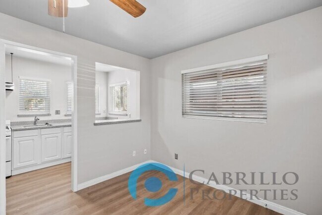 Foto del edificio - 2110 Bacon St