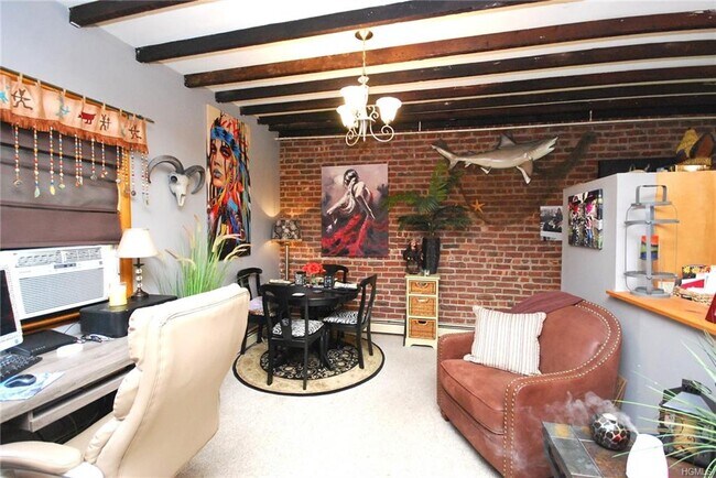 Living Room - 158 6th St