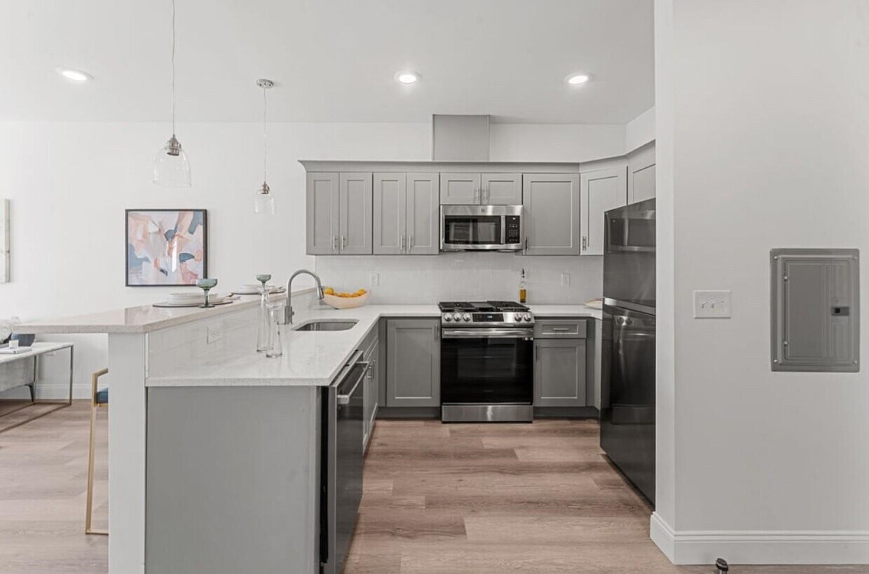 Building Photo - 273-283-283 E Kinney St