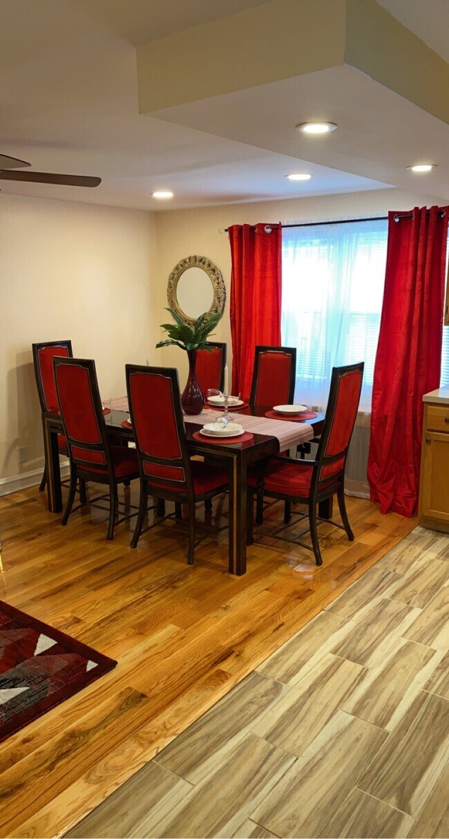 Dining Area - 8115 Forrest Ave